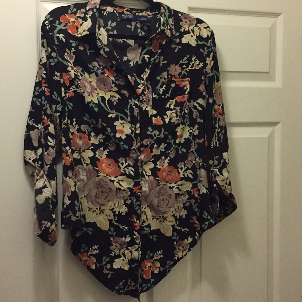 Floral blouse.
